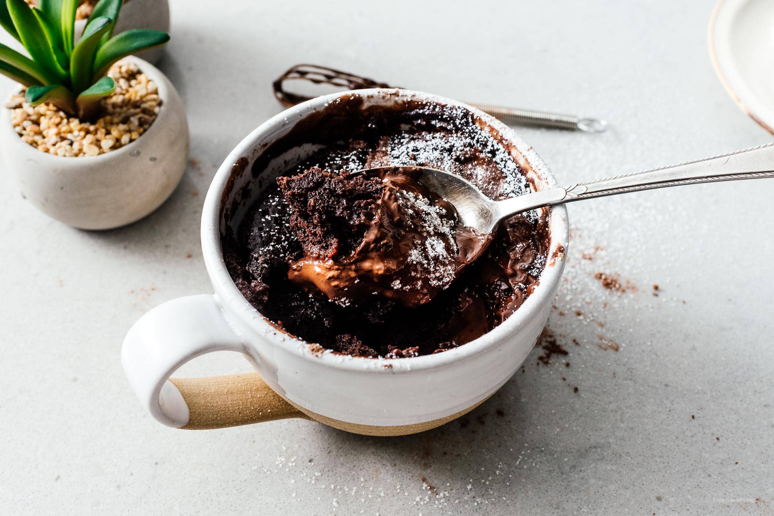 O bolo de caneca de 2 minutos mais fácil de todos os tempos · blog Sabores